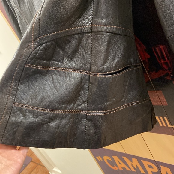 DANIER || Brown Leather Jacket - Picture 7 of 10